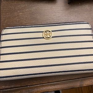 Tory Burch Robinson zipped striped wallet